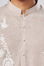Load image into Gallery viewer, Ajay Arvindbhai Khatri Men's  Linen Embroidered Kurta  Pajama Set