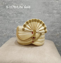 Load image into Gallery viewer, Ajay Arvindbhai Khatri Men&#39;s Light Gold Safa S/1178
